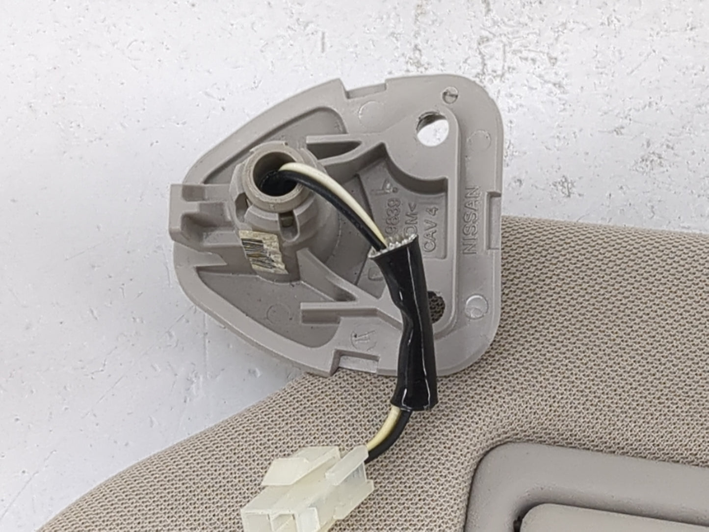 2015-2018 Nissan Murano Sun Visor Shade Replacement Driver Left Mirror Fits Fits 2015 2016 2017 2018 OEM Used Auto Parts - O