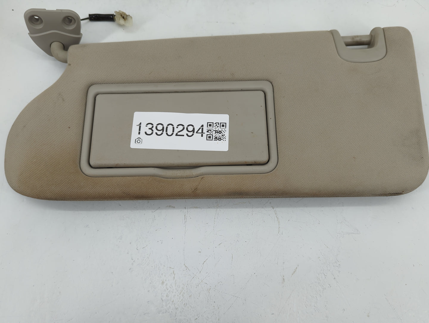 2015-2018 Nissan Murano Sun Visor Shade Replacement Driver Left Mirror Fits Fits 2015 2016 2017 2018 OEM Used Auto Parts - O