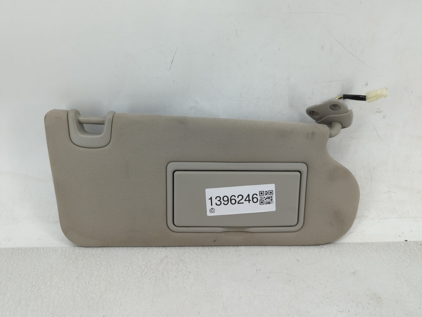 2015-2018 Nissan Murano Sun Visor Shade Replacement Driver Left Mirror Fits Fits 2015 2016 2017 2018 OEM Used Auto Parts - O