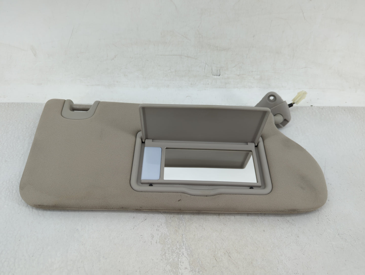 2015-2018 Nissan Murano Sun Visor Shade Replacement Driver Left Mirror Fits Fits 2015 2016 2017 2018 OEM Used Auto Parts - O