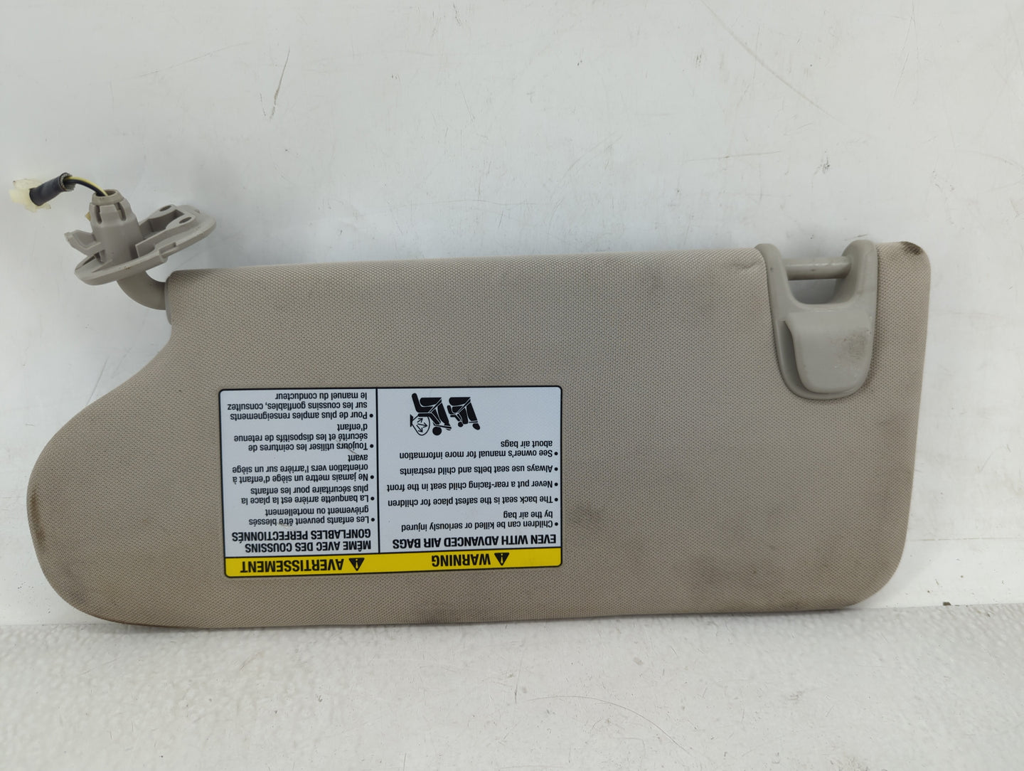 2015-2018 Nissan Murano Sun Visor Shade Replacement Driver Left Mirror Fits Fits 2015 2016 2017 2018 OEM Used Auto Parts - O