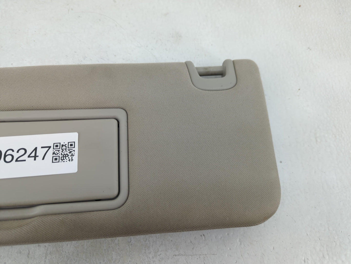 2015-2018 Nissan Murano Sun Visor Shade Replacement Passenger Right Mirror Fits Fits 2015 2016 2017 2018 OEM Used Auto Parts