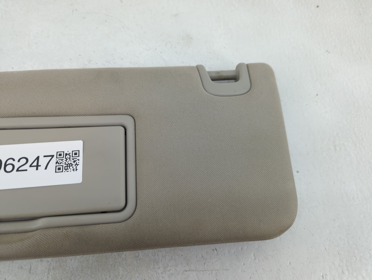 2015-2018 Nissan Murano Sun Visor Shade Replacement Passenger Right Mirror Fits Fits 2015 2016 2017 2018 OEM Used Auto Parts