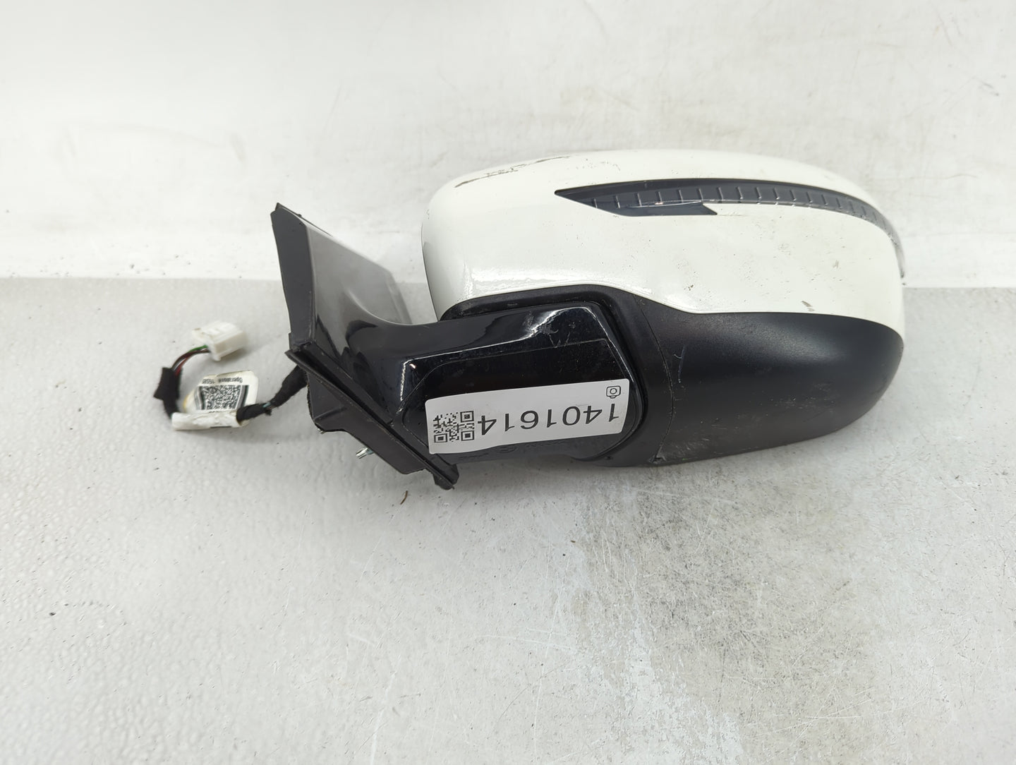 2016-2022 Nissan Murano Driver Side View Mirror - Left Door Mirror OEM Used - Oemusedautoparts1.com