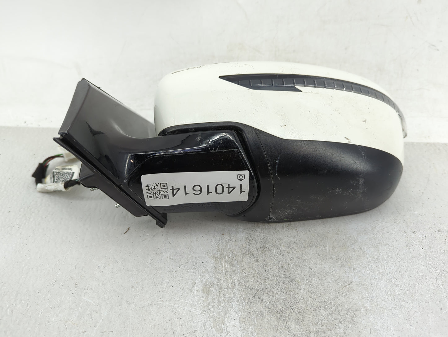 2016-2022 Nissan Murano Driver Side View Mirror - Left Door Mirror OEM Used - Oemusedautoparts1.com