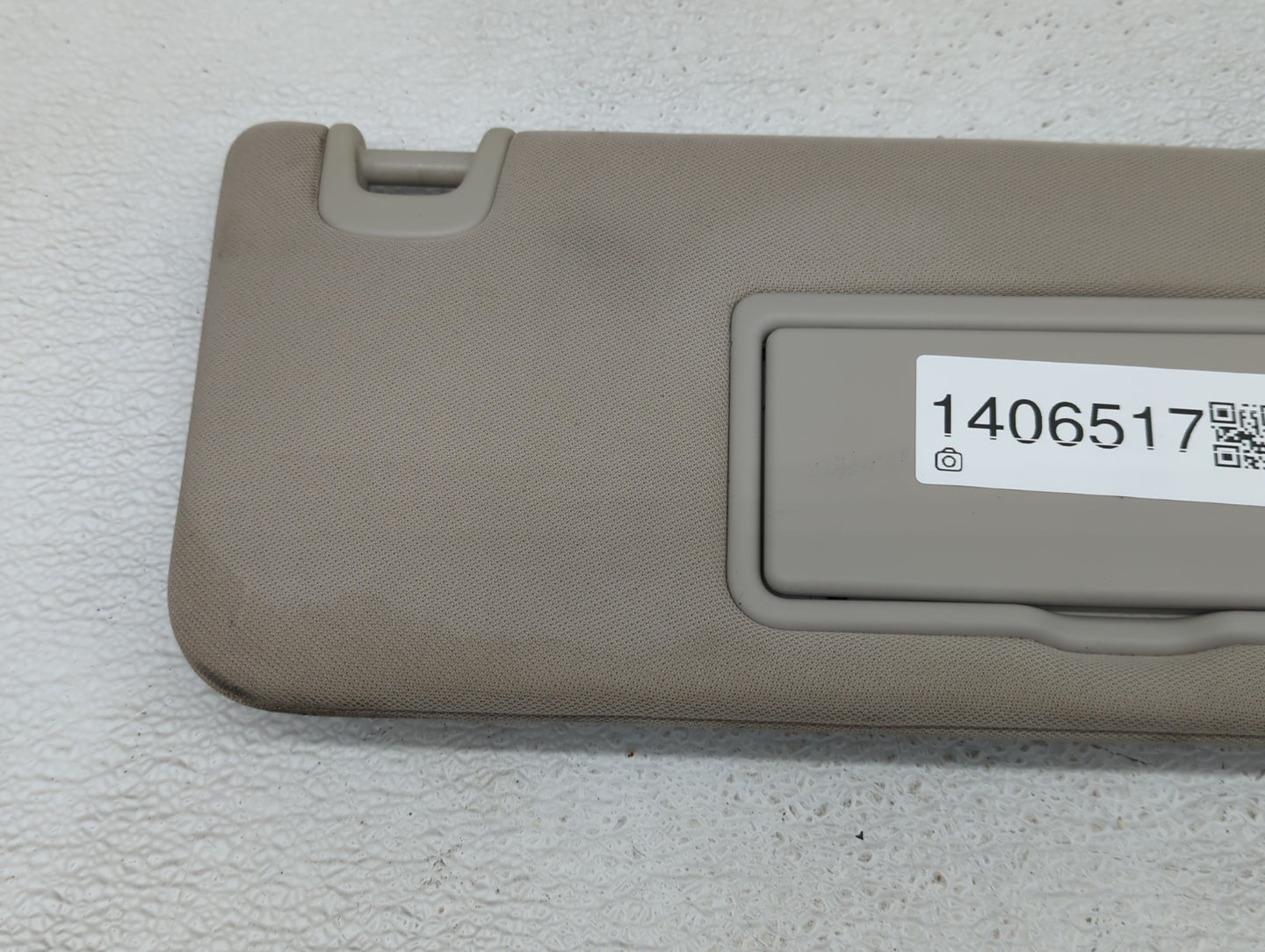 2015-2018 Nissan Murano Sun Visor Shade Replacement Passenger Right Mirror Fits Fits 2015 2016 2017 2018 OEM Used Auto Parts