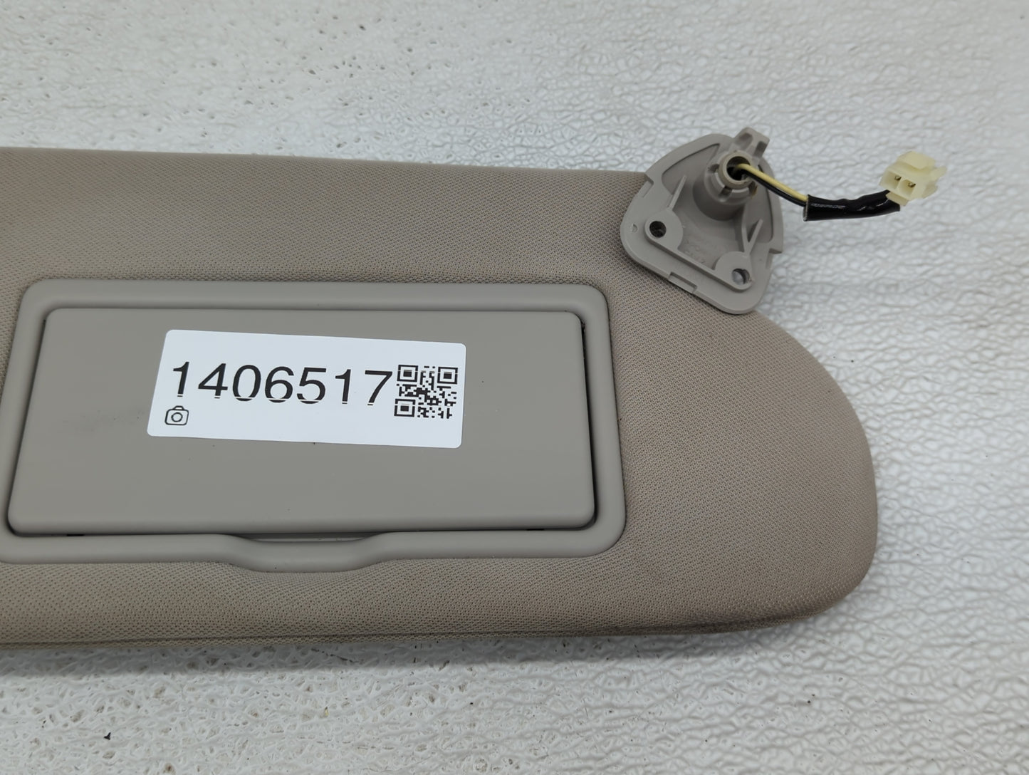 2015-2018 Nissan Murano Sun Visor Shade Replacement Passenger Right Mirror Fits Fits 2015 2016 2017 2018 OEM Used Auto Parts