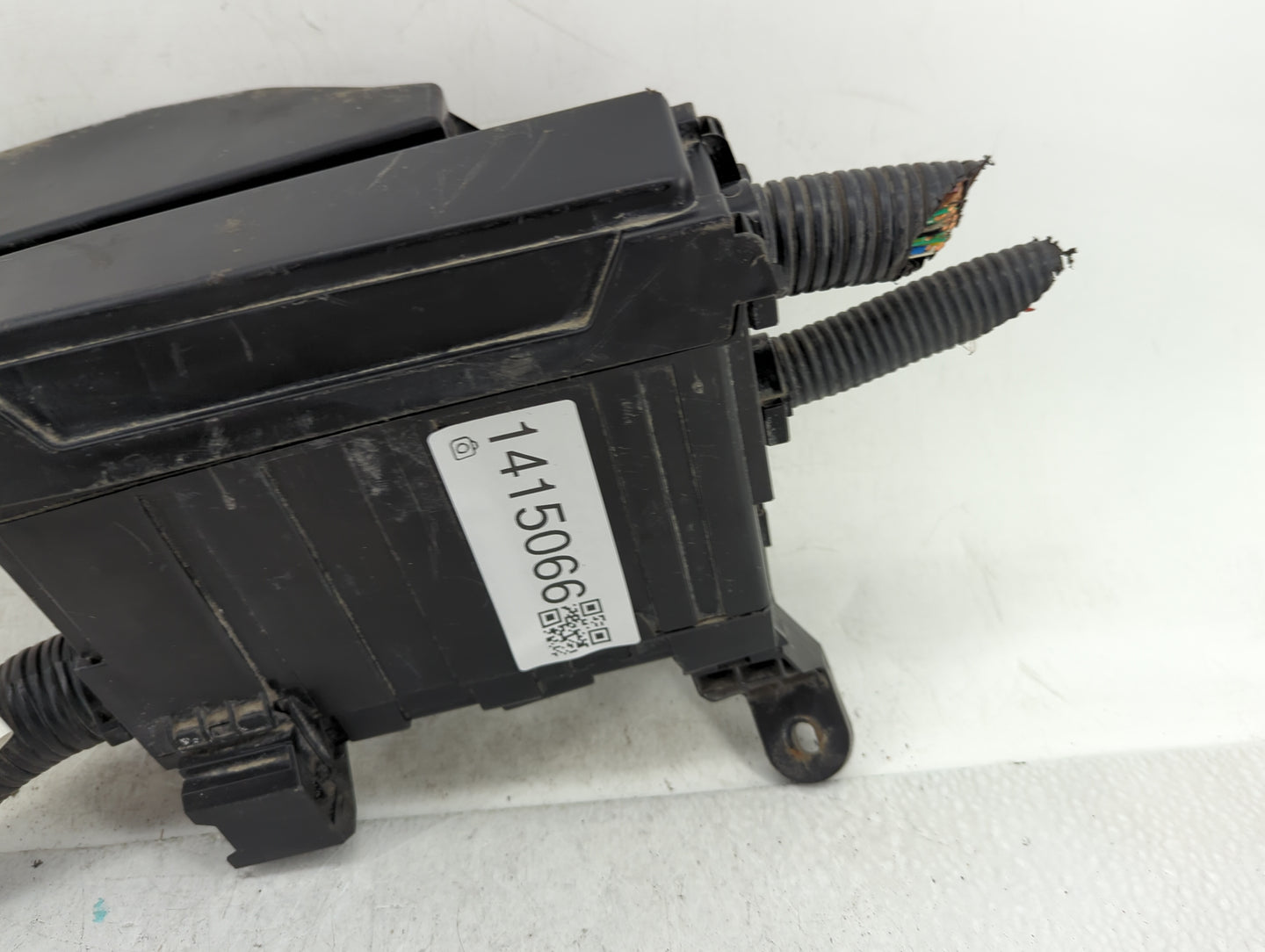 2015-2022 Nissan Murano Fusebox Fuse Box Panel Relay Module Fits Fits 2015 2016 2017 2018 2019 2020 2021 2022 OEM Used Auto 