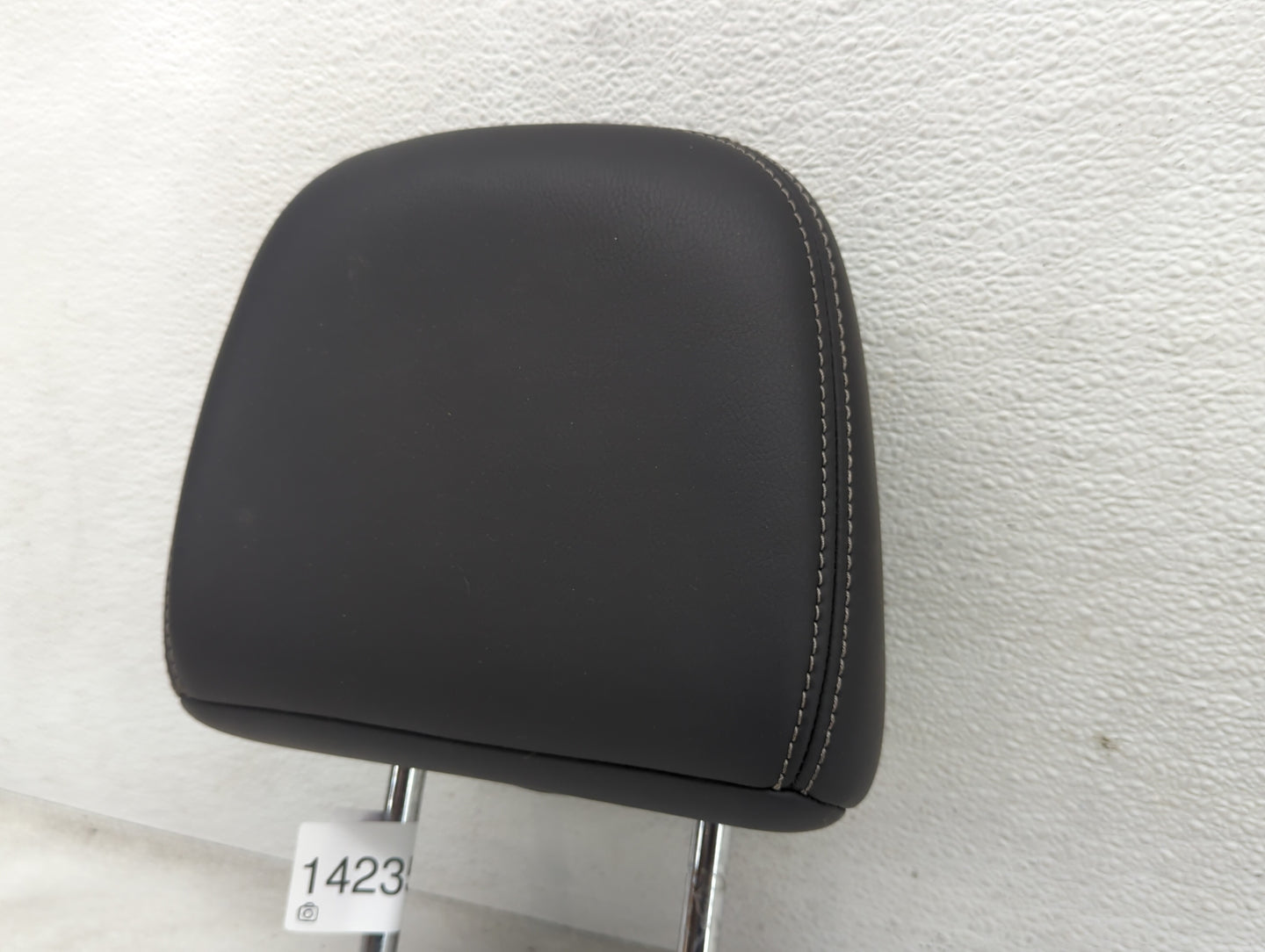 2015-2017 Nissan Murano Headrest Head Rest Rear Seat Fits Fits 2015 2016 2017 OEM Used Auto Parts - Oemusedautoparts1.com
