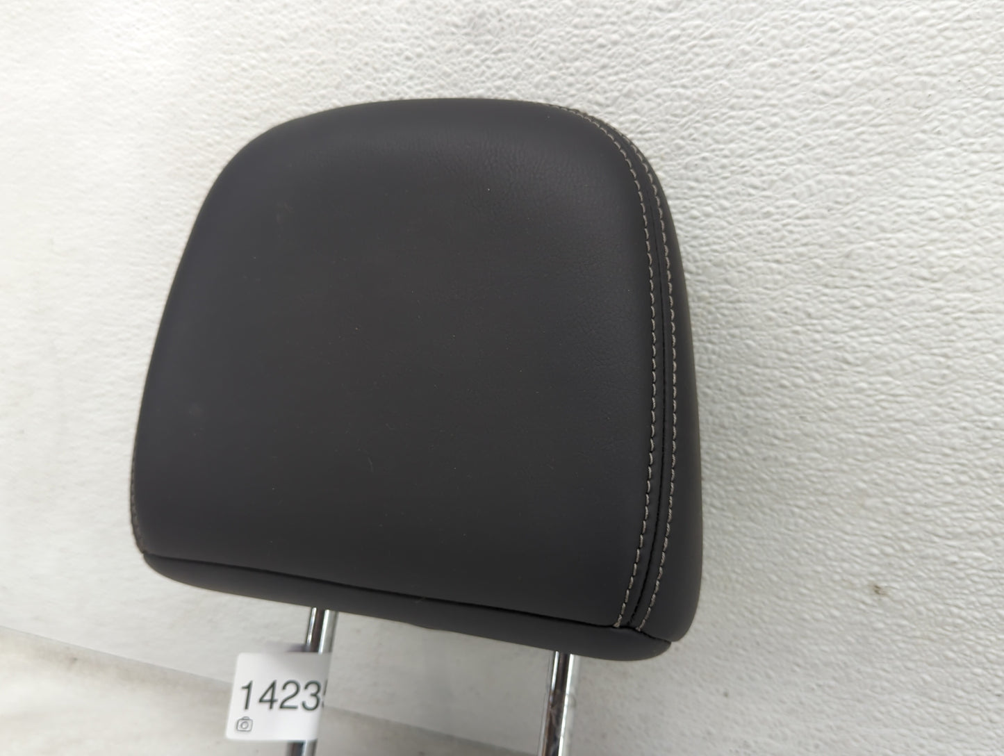 2015-2017 Nissan Murano Headrest Head Rest Rear Seat Fits Fits 2015 2016 2017 OEM Used Auto Parts - Oemusedautoparts1.com