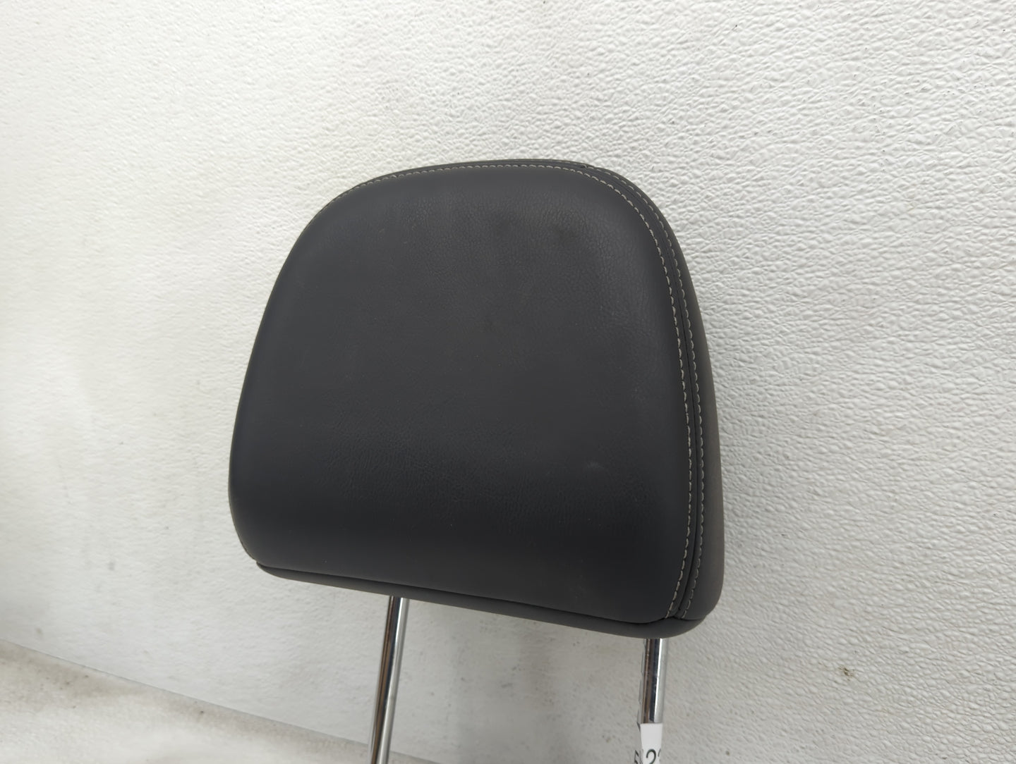 2015-2017 Nissan Murano Headrest Head Rest Front Driver Passenger Seat Fits Fits 2015 2016 2017 OEM Used Auto Parts - Oemuse