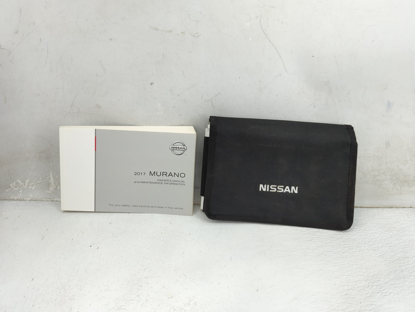 2017 Nissan Murano Owners Manual Book Guide P/N:OM17EA0Z52U2 TOOUM-1SX6D OEM Used Auto Parts - Oemusedautoparts1.com