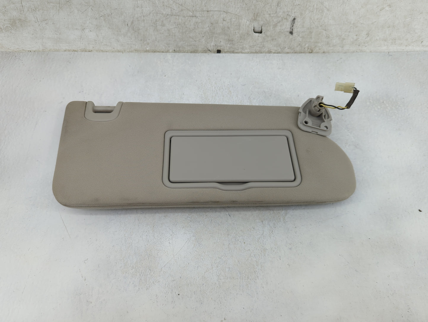 2015-2018 Nissan Murano Sun Visor Shade Replacement Passenger Right Mirror Fits Fits 2015 2016 2017 2018 OEM Used Auto Parts