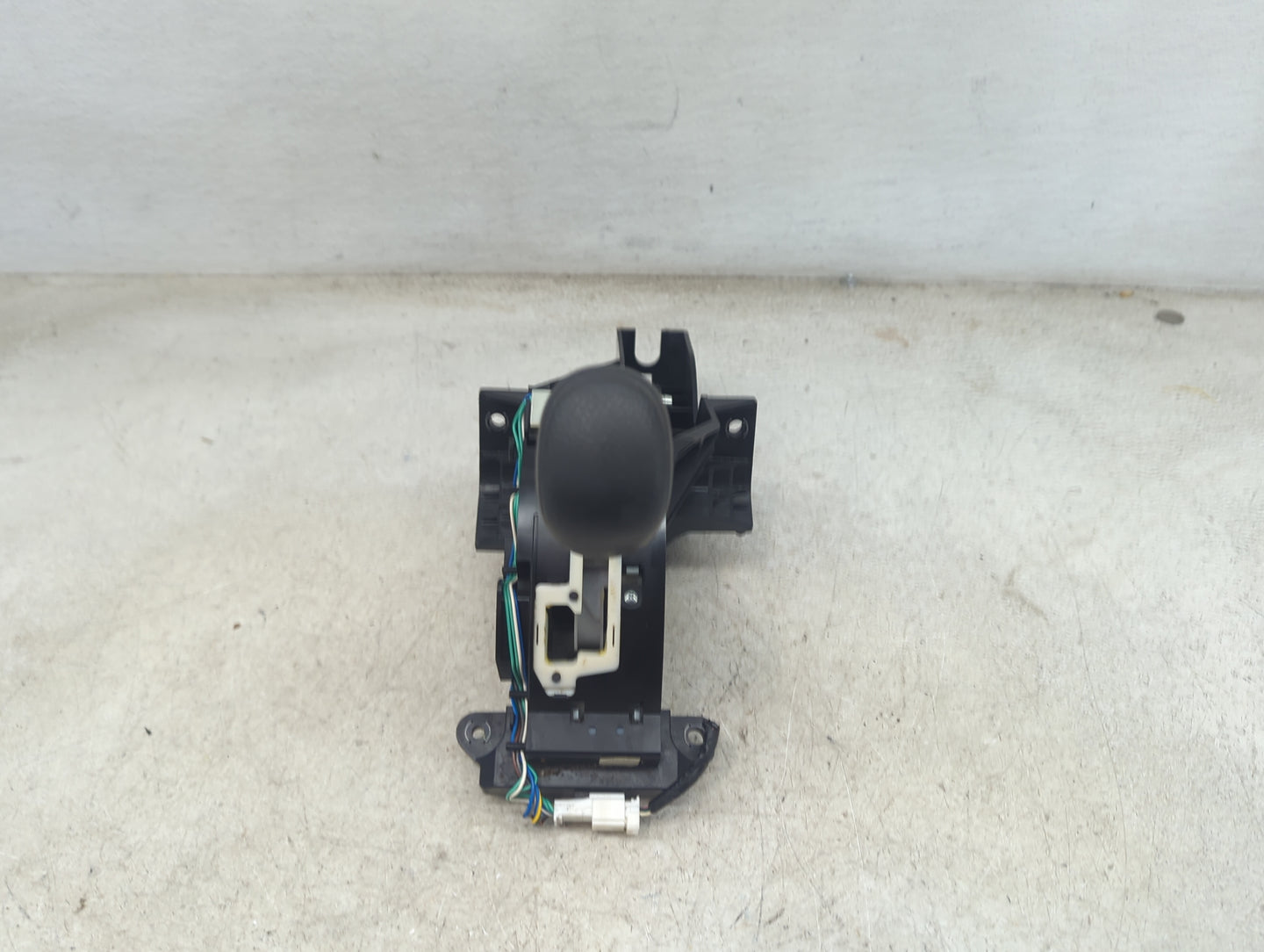 2017 Nissan Murano Floor Console Assembly Shifter - Oemusedautoparts1.com