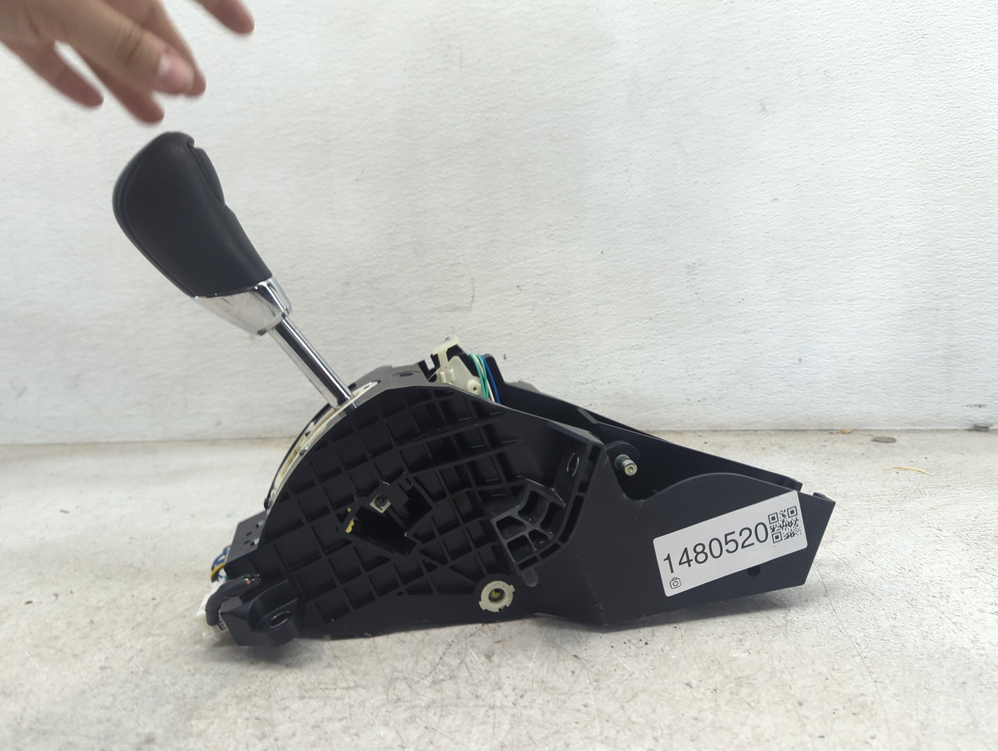 2017 Nissan Murano Floor Console Assembly Shifter - Oemusedautoparts1.com