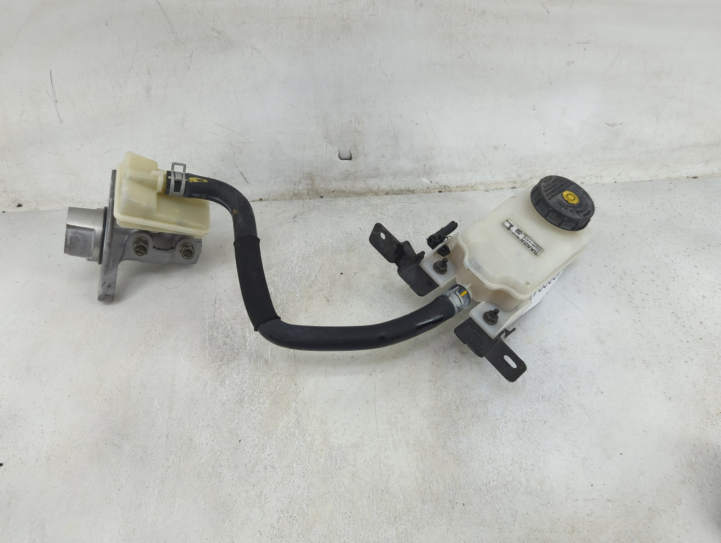 2015-2022 Nissan Murano Brake Master Cylinder 1490294 - Oemusedautoparts1.com