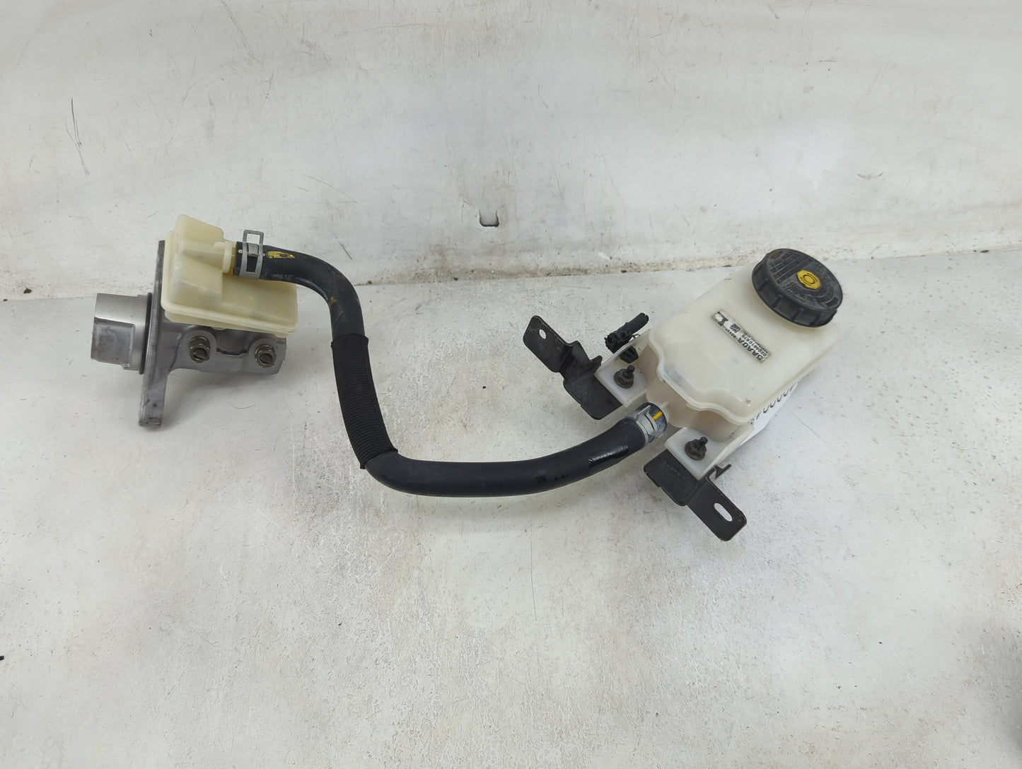 2015-2022 Nissan Murano Brake Master Cylinder 1490294 - Oemusedautoparts1.com