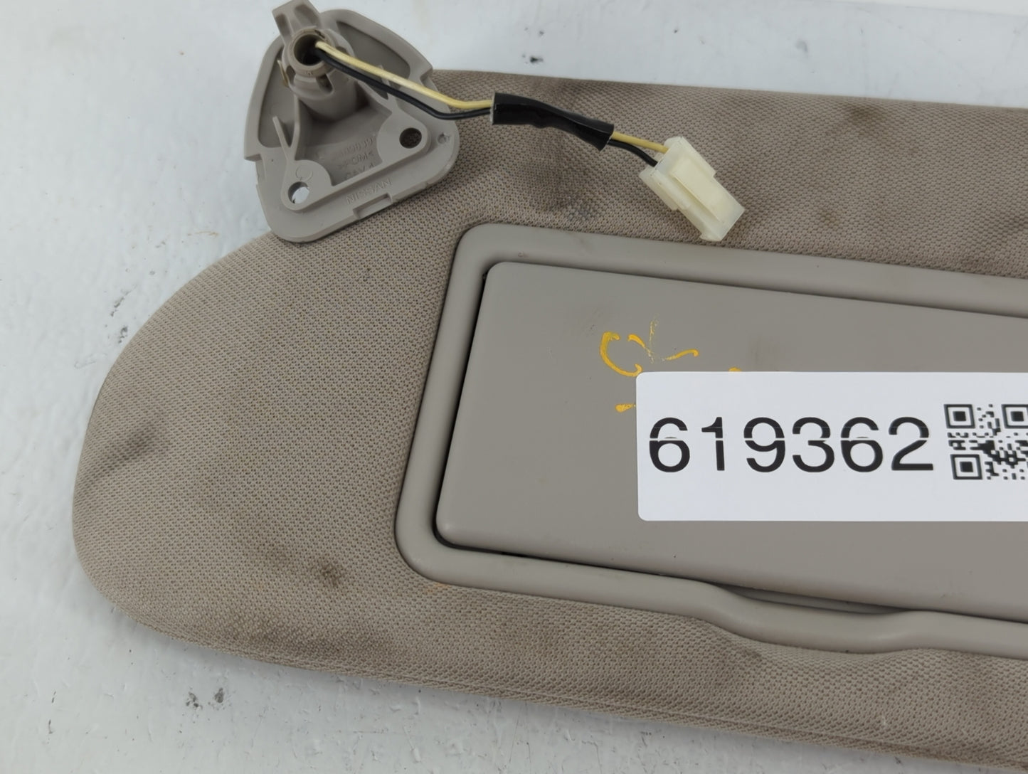 2015-2018 Nissan Murano Sun Visor Shade Replacement Driver Left Mirror Fits Fits 2015 2016 2017 2018 OEM Used Auto Parts - O