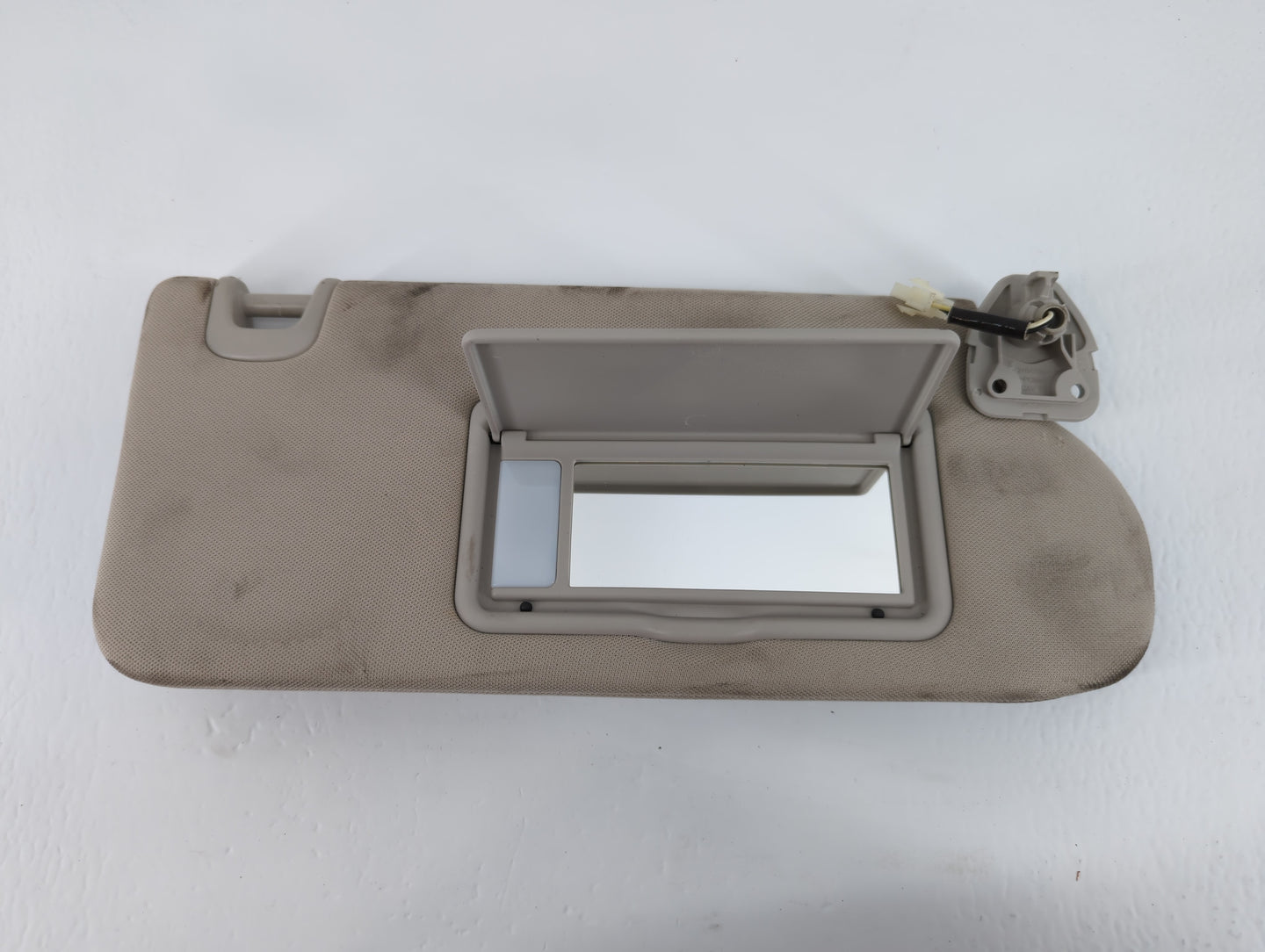 2015-2018 Nissan Murano Sun Visor Shade Replacement Passenger Right Mirror Fits Fits 2015 2016 2017 2018 OEM Used Auto Parts