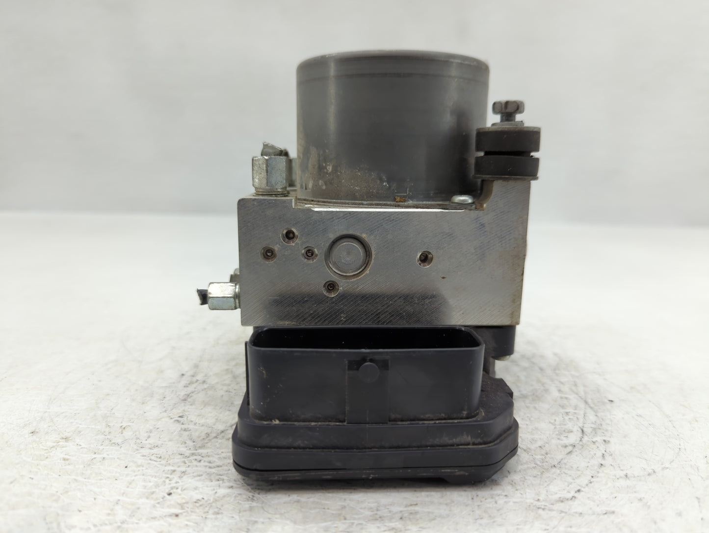 2017 Nissan Murano ABS Pump Control Module Replacement P/N:47660 9U06C Fits OEM Used Auto Parts - Oemusedautoparts1.com