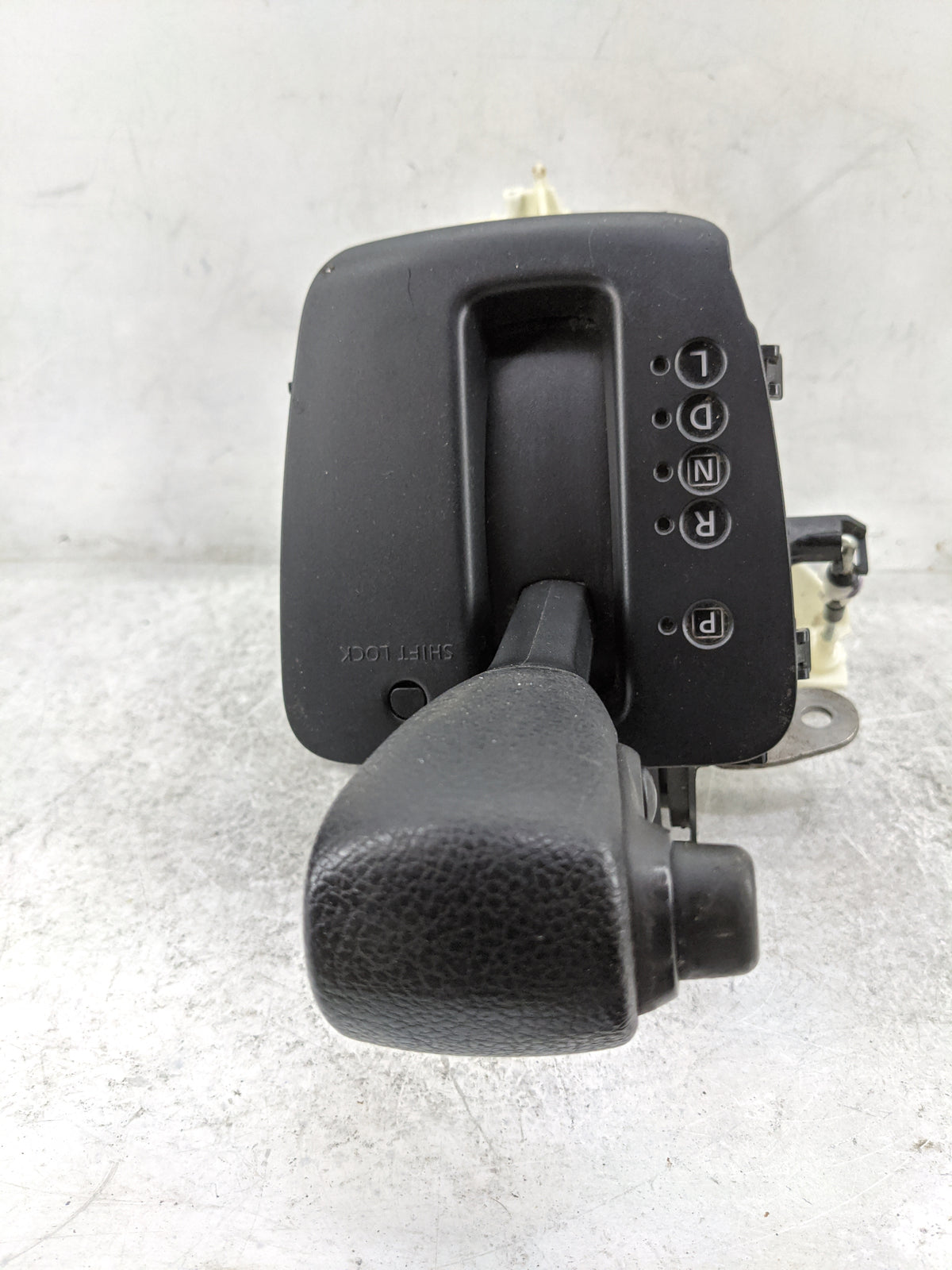 2017 Nissan Nv200 Floor Console Assembly Shifter - Oemusedautoparts1.com