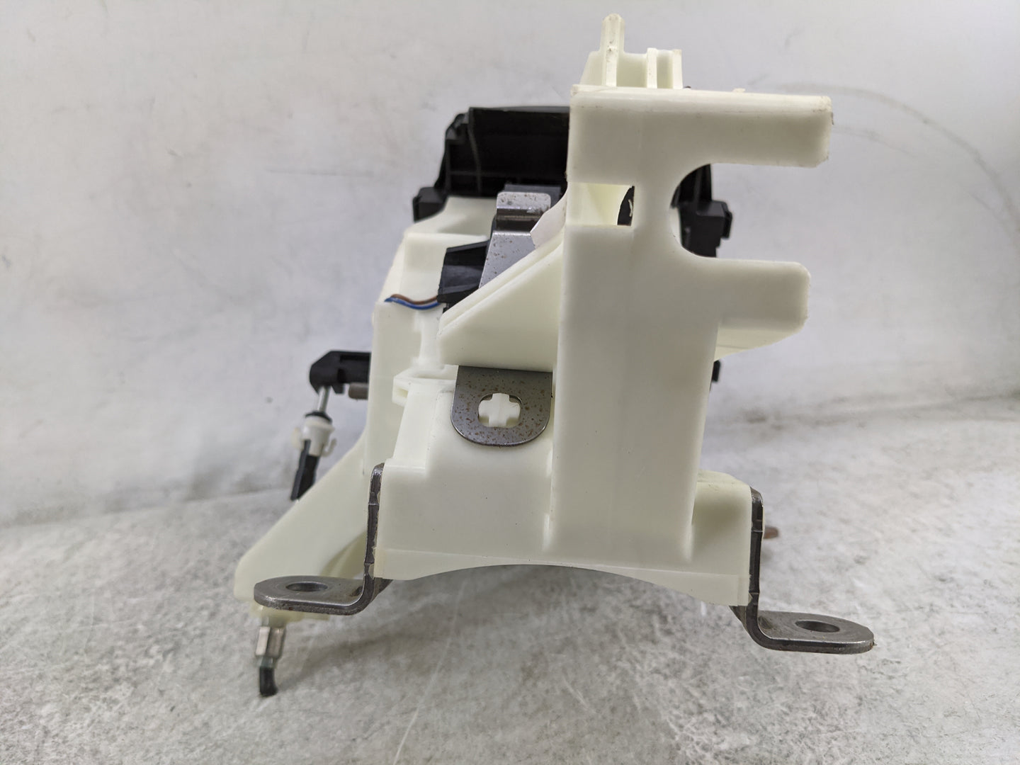 2017 Nissan Nv200 Floor Console Assembly Shifter - Oemusedautoparts1.com
