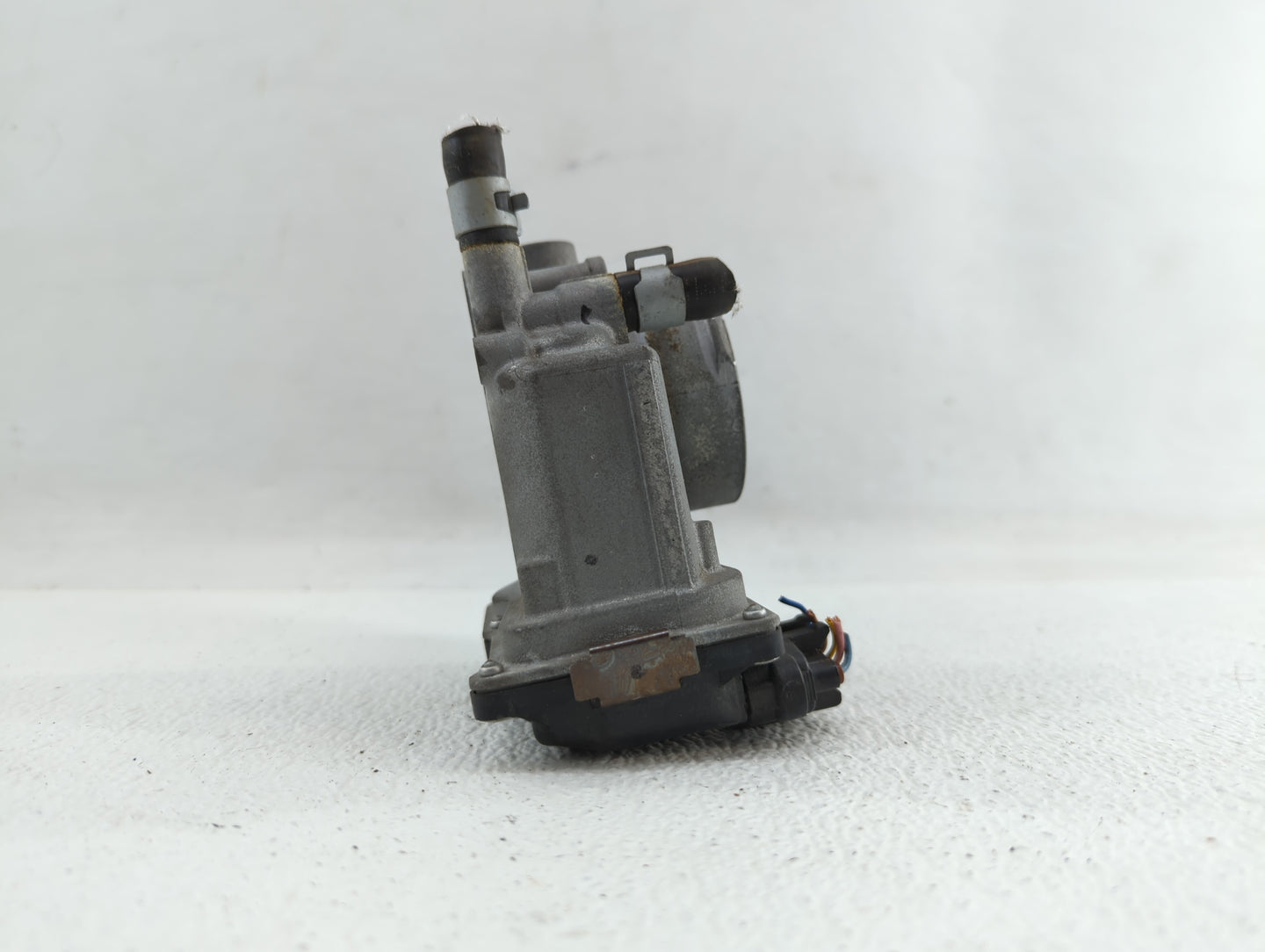 2014-2019 Nissan Nv200 Throttle Body P/N:ET-A60-02 E ET-A60-02 J Fits OEM Used Auto Parts - Oemusedautoparts1.com