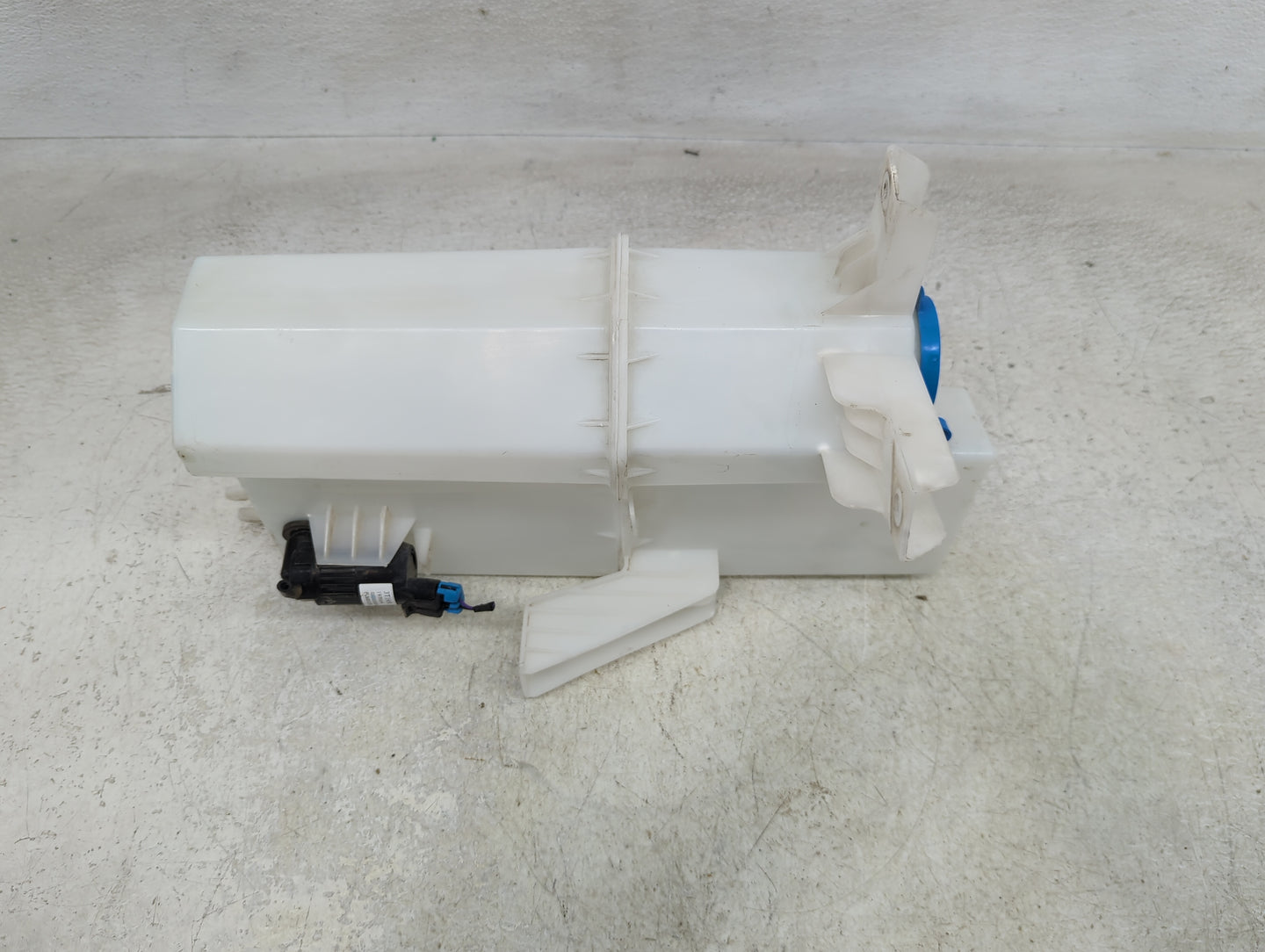 2012-2020 Nissan Nv2500 Radiator Coolant Overflow Expansion Tank Bottle - Oemusedautoparts1.com