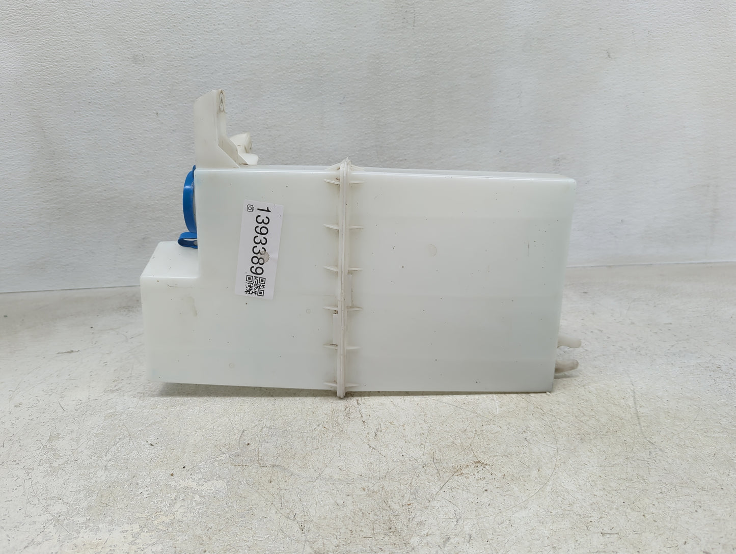 2012-2020 Nissan Nv2500 Radiator Coolant Overflow Expansion Tank Bottle - Oemusedautoparts1.com