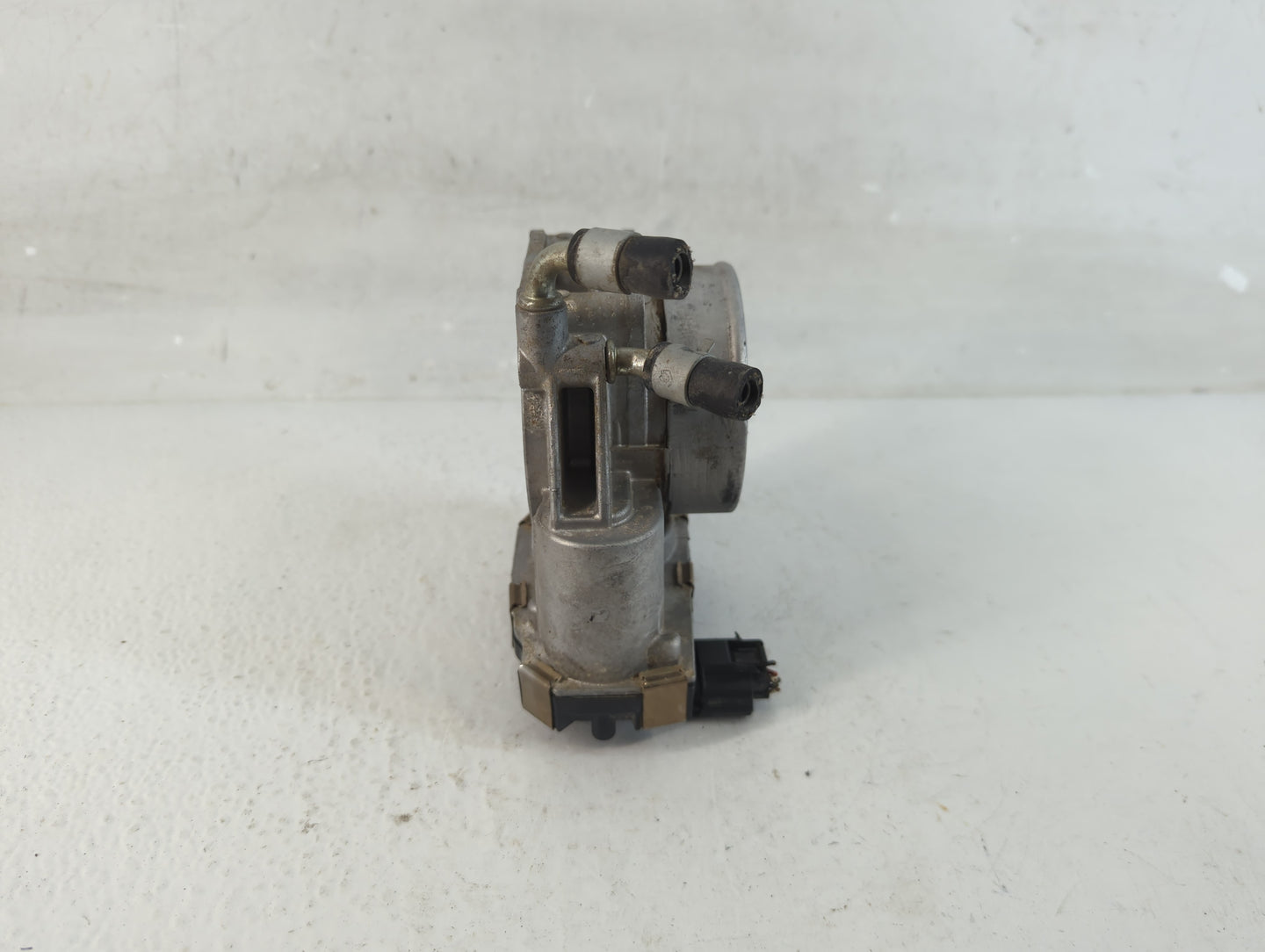 2017-2020 Nissan Pathfinder Throttle Body P/N:RME75-50 Fits Fits 2016 2017 2018 2019 2020 OEM Used Auto Parts - Oemusedautop