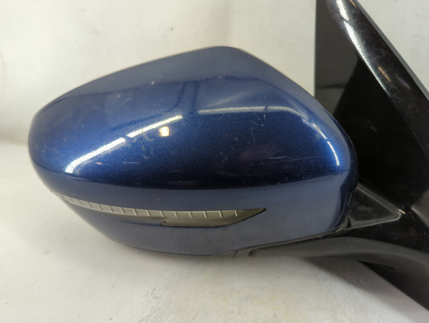 2017 Nissan Pathfinder Passenger Side View Mirror - Right Door Mirror OEM Used - Oemusedautoparts1.com