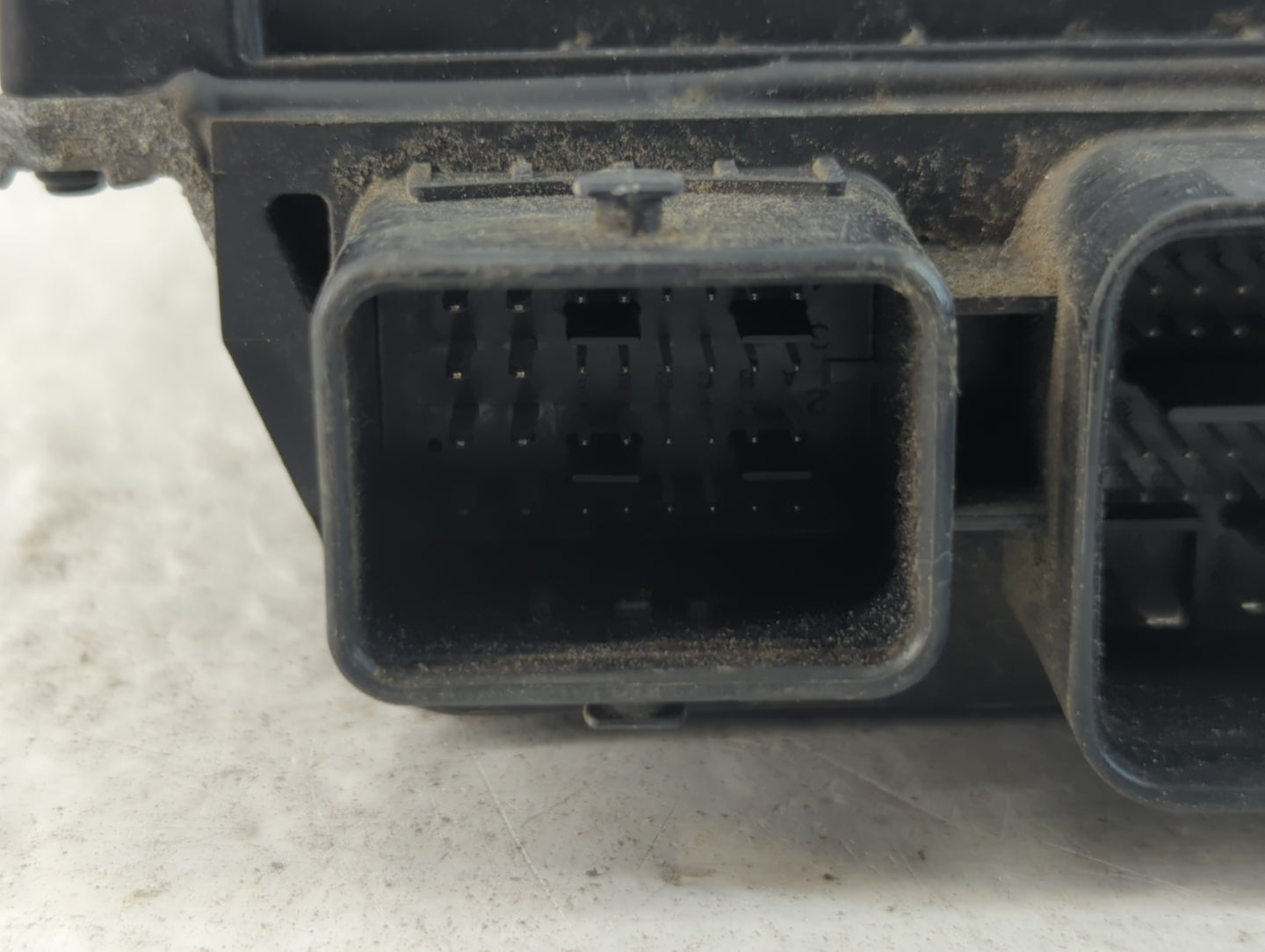 2017 Nissan Pathfinder PCM Engine Control Computer ECU ECM PCU OEM P/N:7520D BED403-300 A2 Fits OEM Used Auto Parts - Oemuse