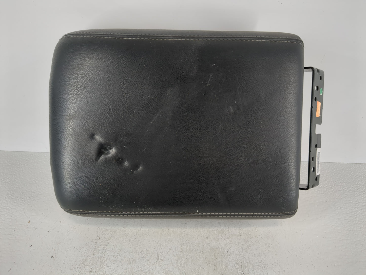 2014-2020 Nissan Pathfinder Center Console Armrest Cover Lid Fits Fits 2014 2015 2016 2017 2018 2019 2020 OEM Used Auto Part