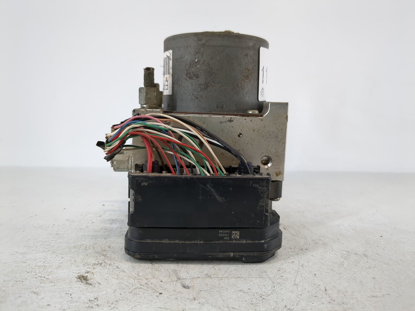 2017 Nissan Pathfinder ABS Pump Control Module Replacement P/N:47660 6KA0D Fits OEM Used Auto Parts - Oemusedautoparts1.com