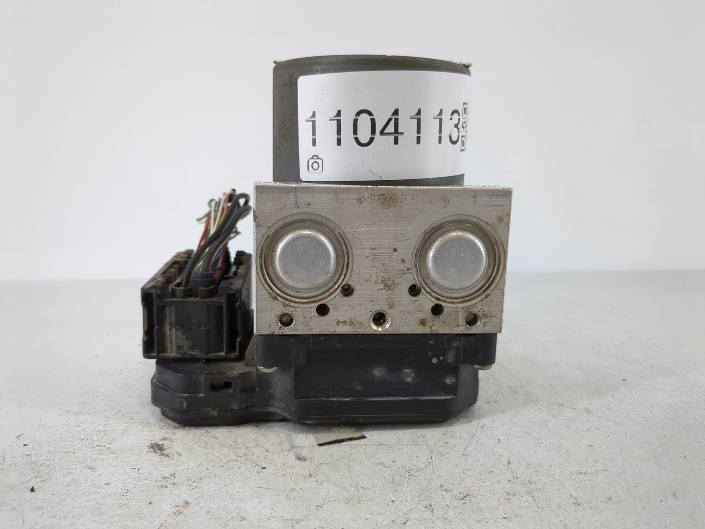 2017 Nissan Pathfinder ABS Pump Control Module Replacement P/N:47660 6KA0D Fits OEM Used Auto Parts - Oemusedautoparts1.com