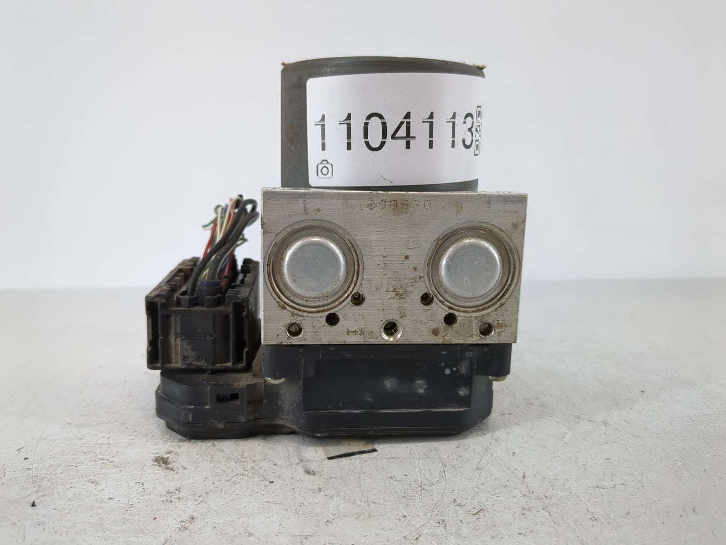 2017 Nissan Pathfinder ABS Pump Control Module Replacement P/N:47660 6KA0D Fits OEM Used Auto Parts - Oemusedautoparts1.com