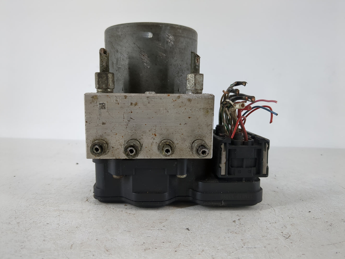2017 Nissan Pathfinder ABS Pump Control Module Replacement P/N:47660 9PP1D Fits OEM Used Auto Parts - Oemusedautoparts1.com
