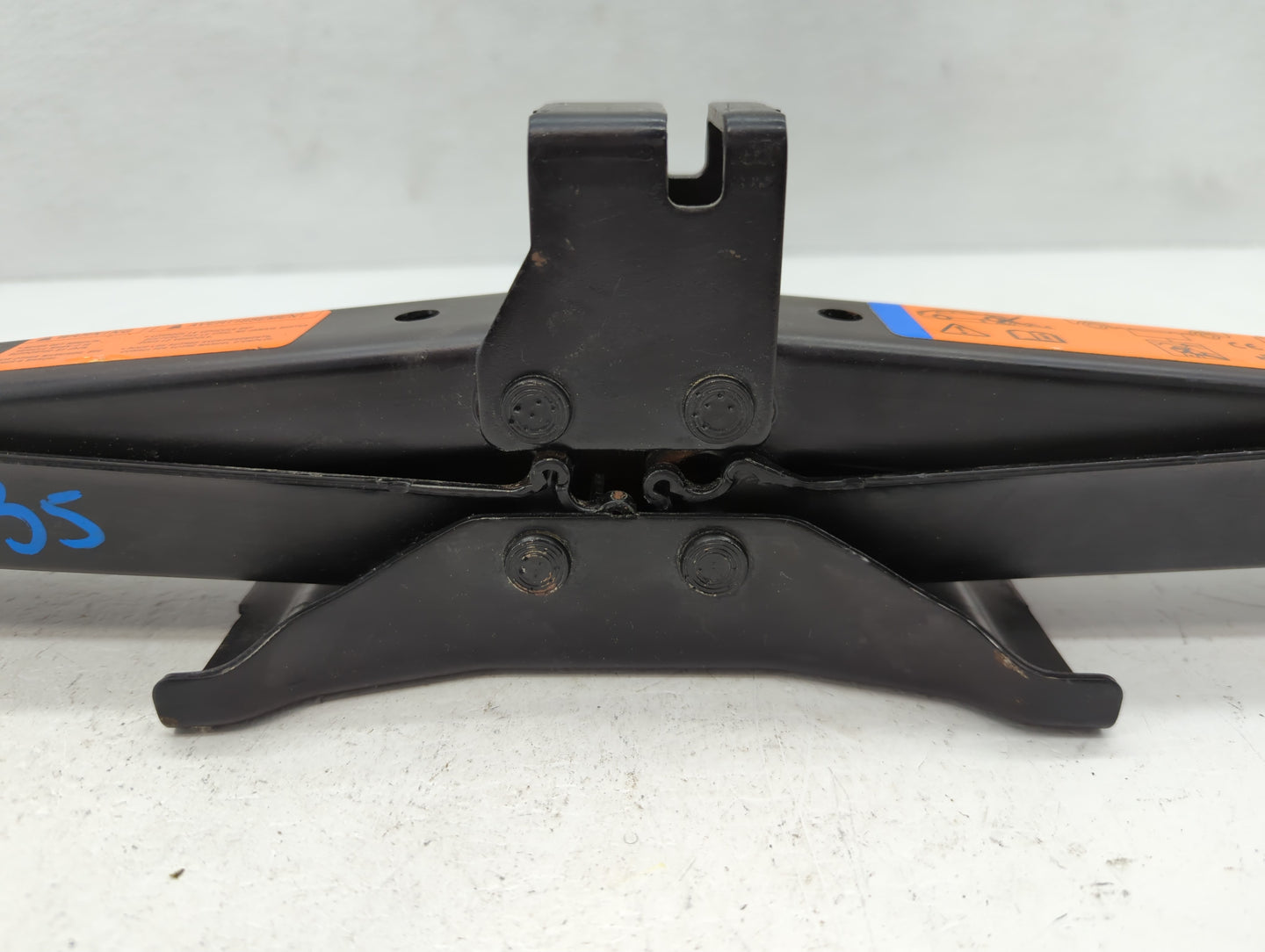 2017 Nissan Pathfinder Spare Scissor Car Jack 1112416 - Oemusedautoparts1.com
