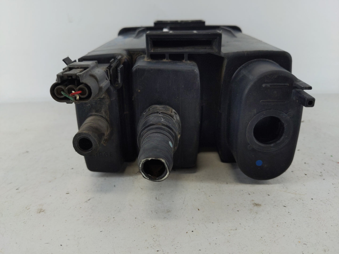 2017 Nissan Pathfinder Fuel Vapor Charcoal Canister - Oemusedautoparts1.com