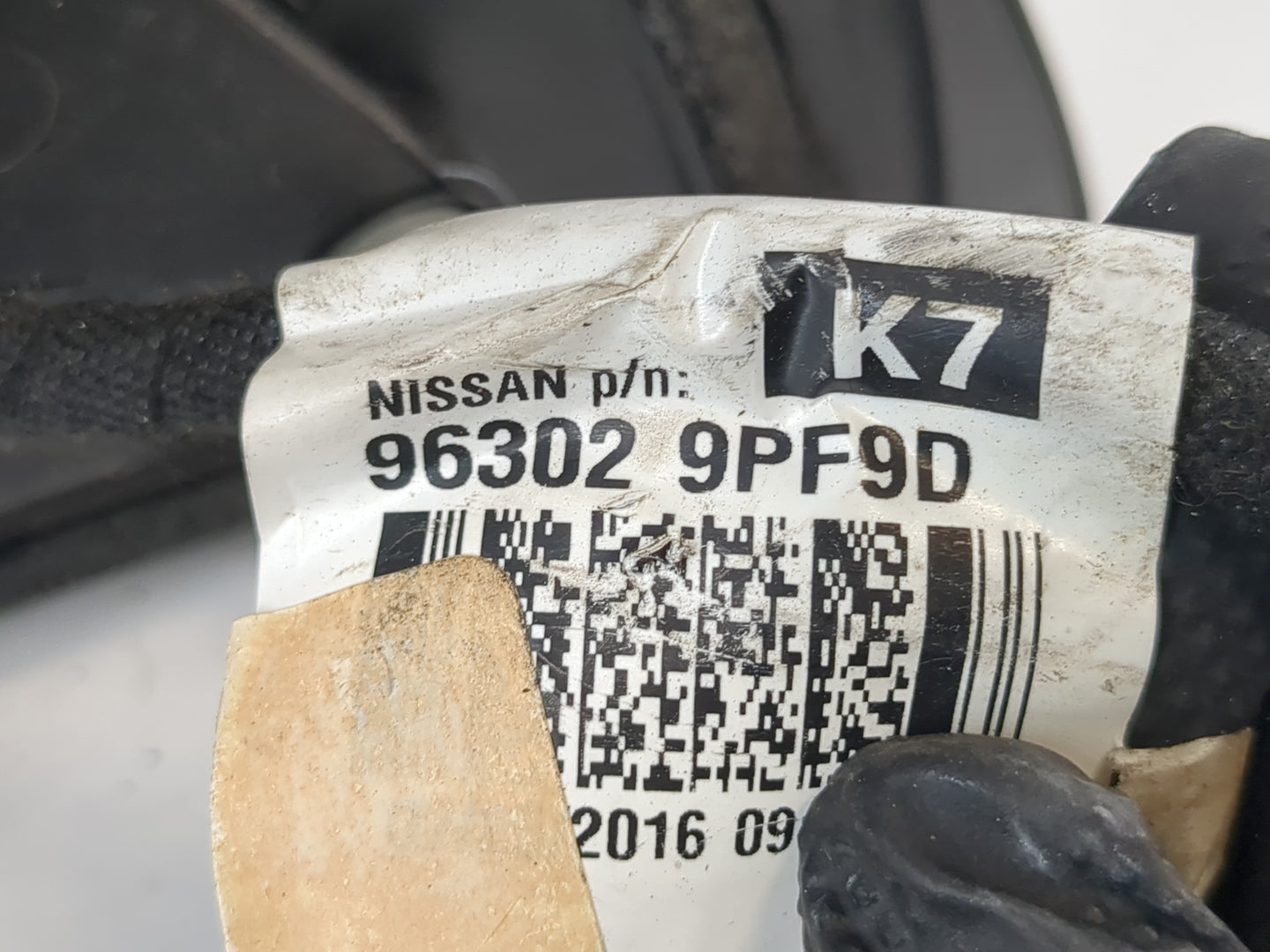 2017 Nissan Pathfinder Driver Side View Mirror - Left Door Mirror OEM Used - Oemusedautoparts1.com