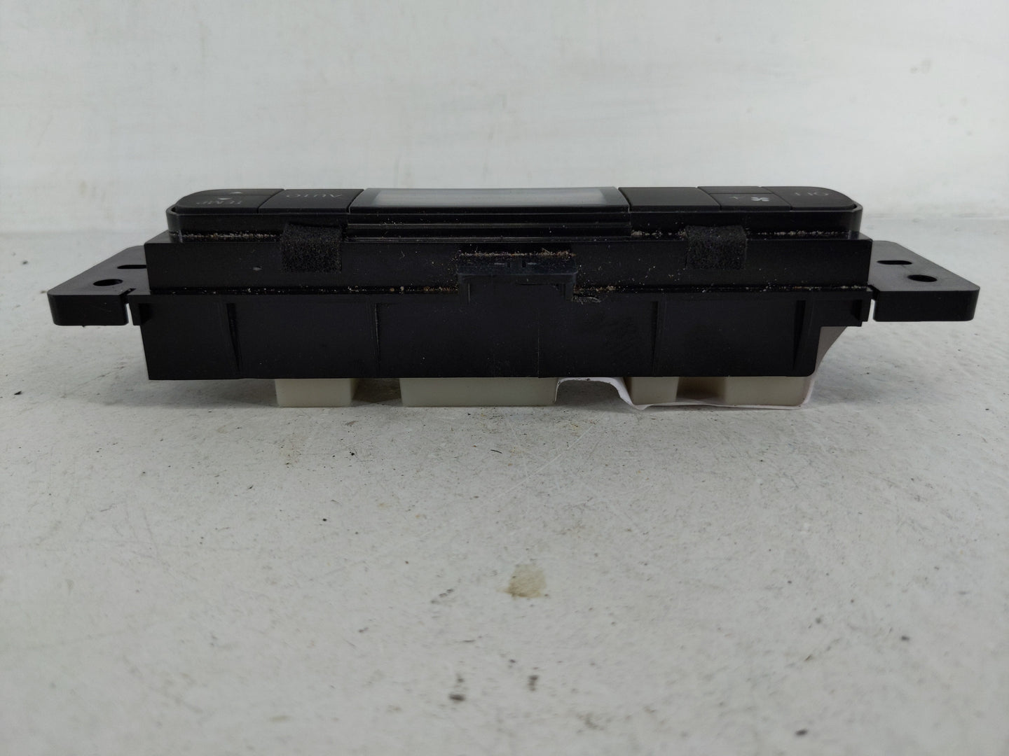 Nissan Pathfinder Temperature Control Module 275113ka0a - Oemusedautoparts1.com