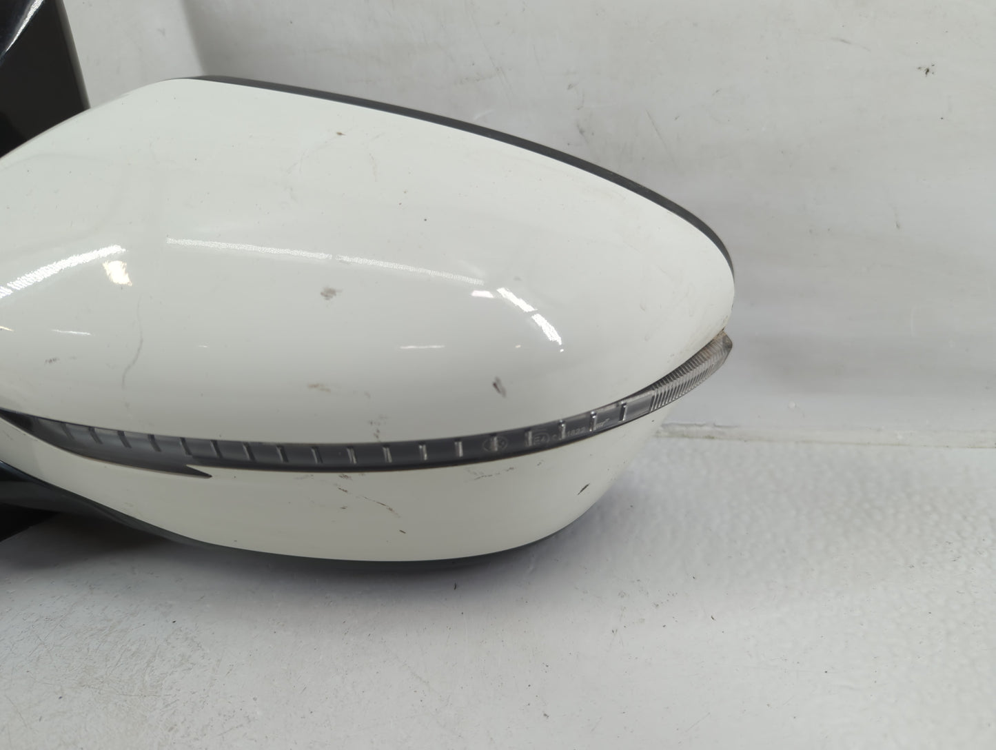 2017 Nissan Pathfinder Driver Side View Mirror - Left Door Mirror OEM Used - Oemusedautoparts1.com