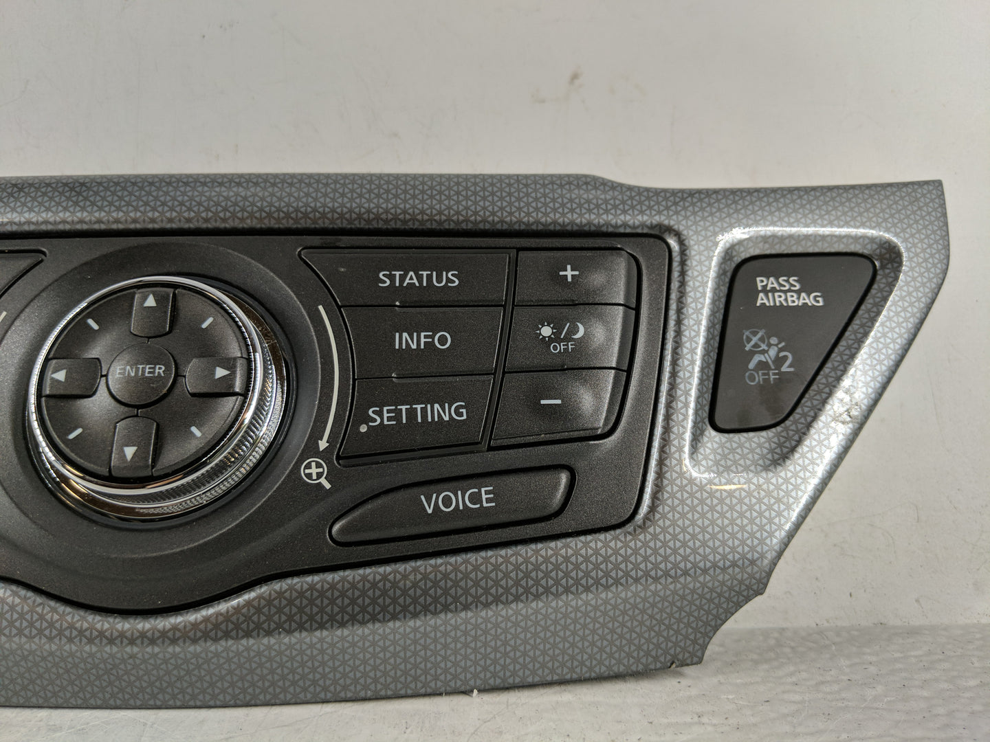 2017-2017 Nissan Pathfinder Radio Control Panel - Oemusedautoparts1.com