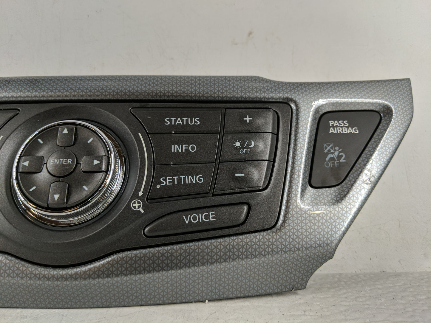 2017-2017 Nissan Pathfinder Radio Control Panel - Oemusedautoparts1.com