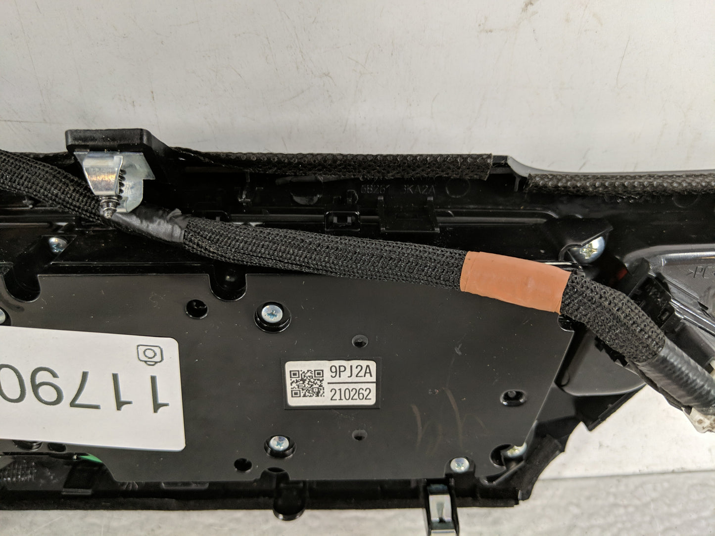 2017-2017 Nissan Pathfinder Radio Control Panel - Oemusedautoparts1.com