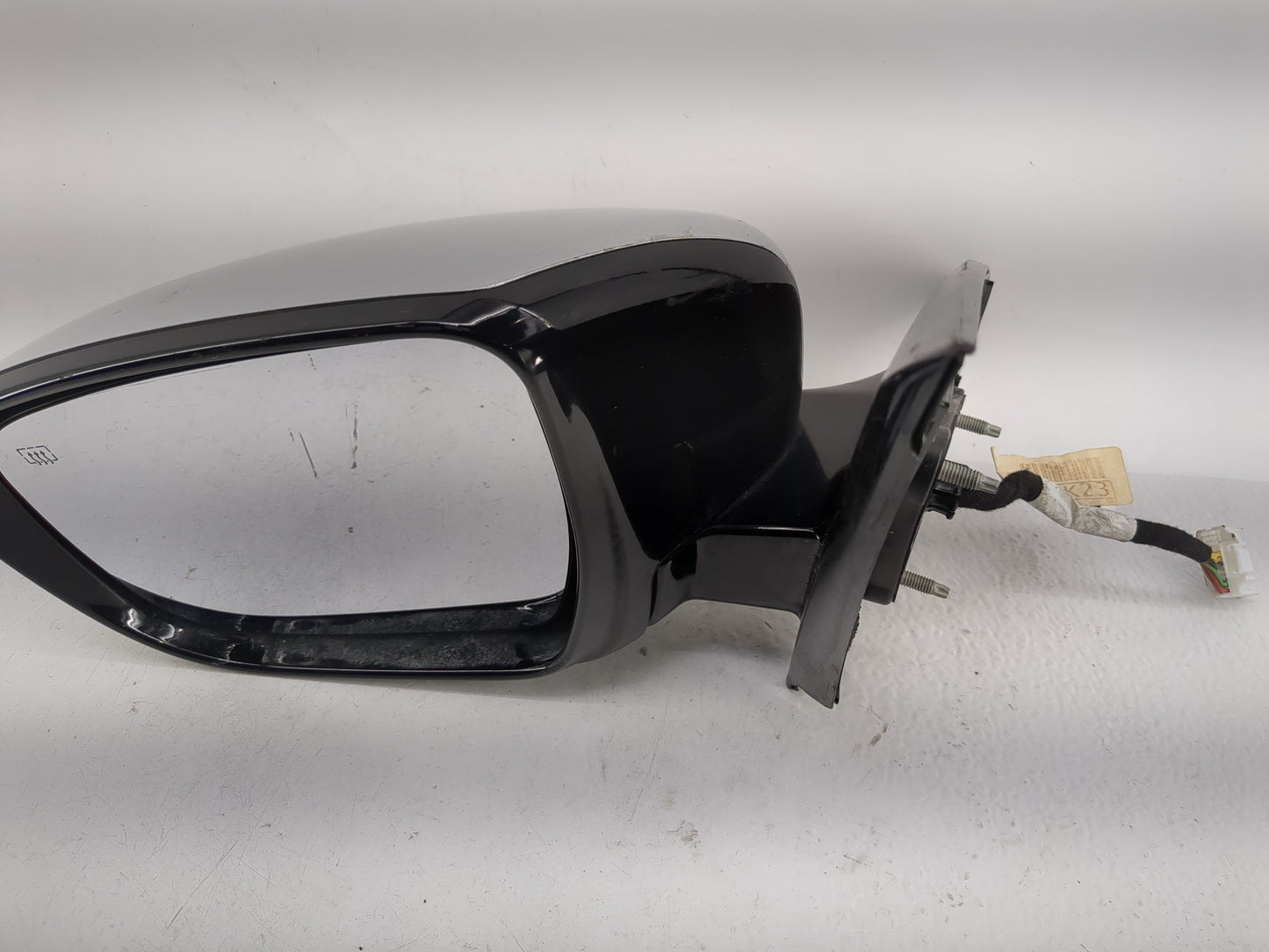 2017 Nissan Pathfinder Driver Side View Mirror - Left Door Mirror OEM Used - Oemusedautoparts1.com