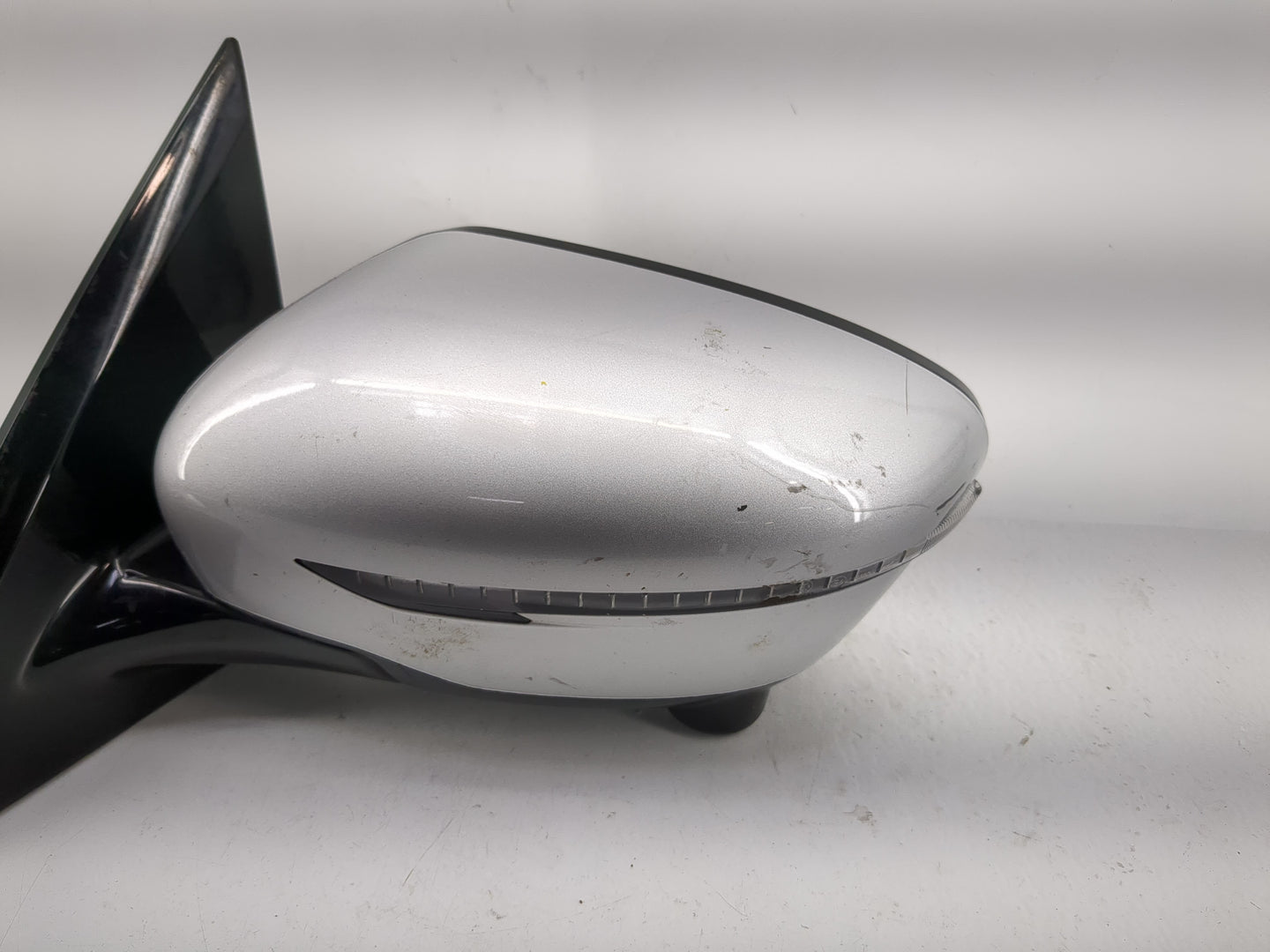 2017 Nissan Pathfinder Driver Side View Mirror - Left Door Mirror OEM Used - Oemusedautoparts1.com