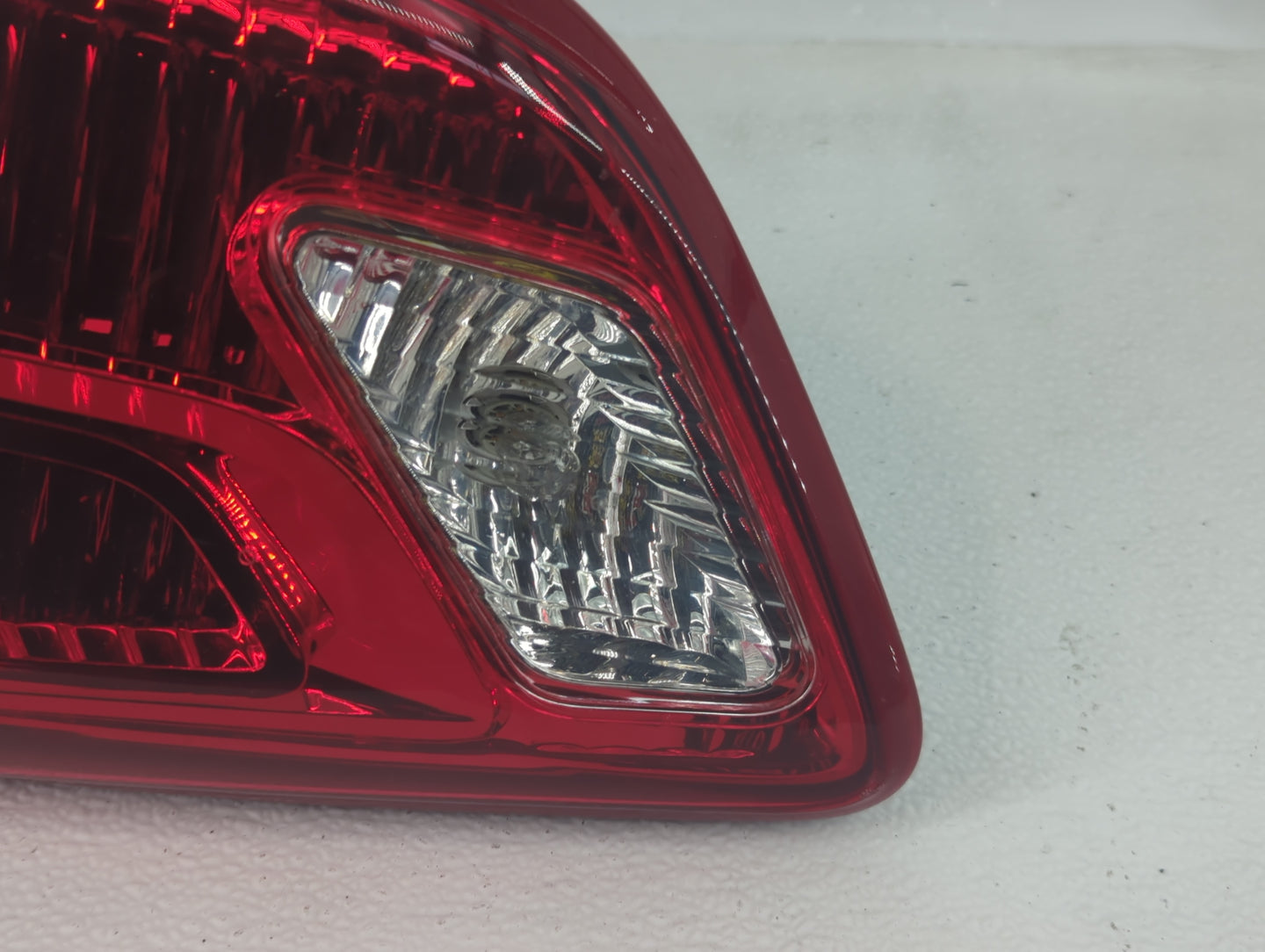 2017-2020 Nissan Pathfinder Tail Light Assembly Passenger Right OEM Fits Fits 2017 2018 2019 2020 OEM Used Auto Parts - Oemu