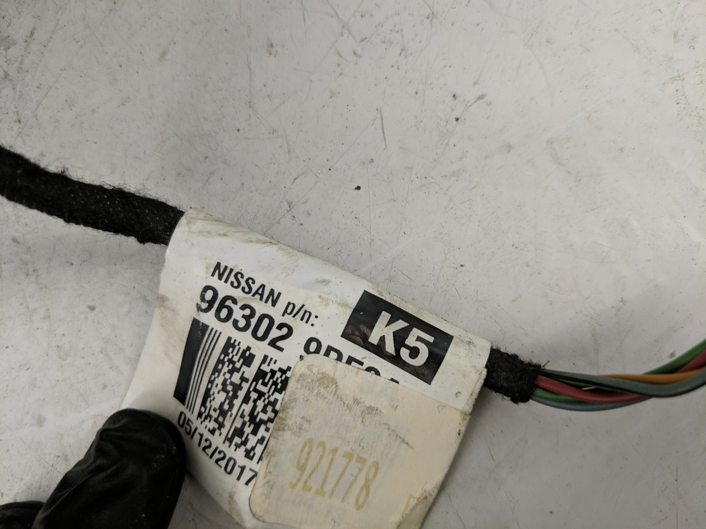 2017 Nissan Pathfinder Side Mirror Replacement Driver Left View Door Mirror Fits OEM Used Auto Parts - Oemusedautoparts1.com