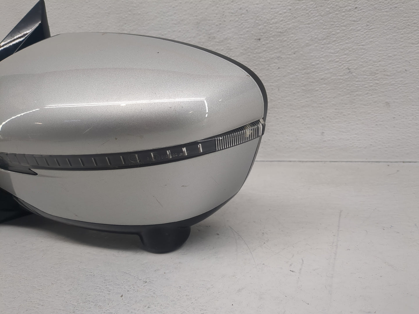 2017 Nissan Pathfinder Driver Side View Mirror - Left Door Mirror OEM Used - Oemusedautoparts1.com